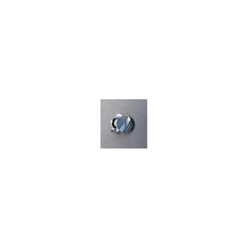 Hatclip med magnetisk markeringsknapp